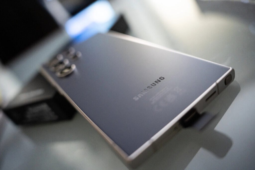 Charging port of Samsung S24 Ultra, designed for fast and efficient charging to support all-day battery life.